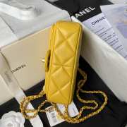 Uubags | Chanel Small Foldable Bag Pearlescent Lambskin, Imitation Pearls & Yellow Metal Yellow - 6