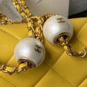 Uubags | Chanel Foldable Bag Pearlescent Lambskin, Imitation Pearls & Yellow Metal Yellow - 5