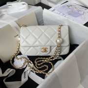 Uubags | Chanel Foldable Bag Pearlescent Lambskin, Imitation Pearls & White Metal White - 1