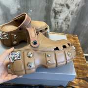 Uubags | Balenciaga HardCrocs mule in brown rubber 11cm - 5