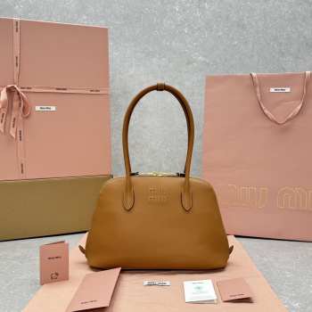 Uubags | Miu Miu leather handles bag and gold-tone hardware in cognac 33x13x21cm