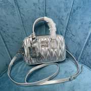 Uubags | Miu Miu Arcadie matelassé nappa leather bag in silver 19x13x6cm - 1