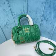 Uubags | Miu Miu Arcadie matelassé nappa leather bag in green 19x13x6cm - 1