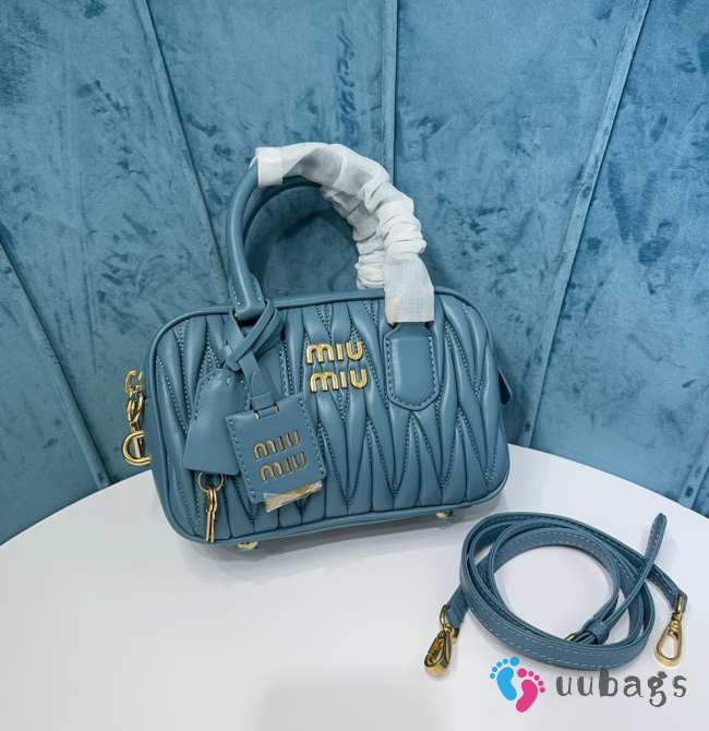 Uubags | Miu Miu Arcadie matelassé nappa leather bag in blue 19x13x6cm - 1