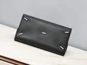 Uubags | Ferragamo Hug bag 01 in black 31.5x19x22cm - 2