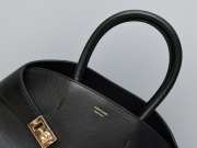 Uubags | Ferragamo Hug bag 01 in black 31.5x19x22cm - 4