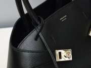 Uubags | Ferragamo Hug bag 01 in black 31.5x19x22cm - 5