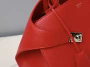 Uubags | Ferragamo Hug bag in red 31.5x19x22cm - 3