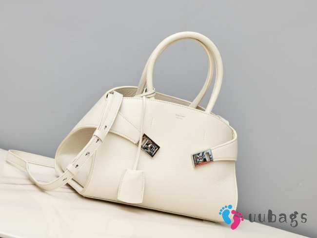 Uubags | Ferragamo Hug bag in cream 31.5x19x22cm - 1