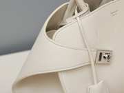 Uubags | Ferragamo Hug bag in cream 31.5x19x22cm - 5