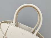 Uubags | Ferragamo Hug bag in cream 31.5x19x22cm - 4