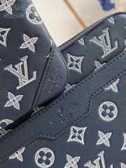 Uubags | Louis Vuitton M24753 Trio Messenger Bag Ink blue/white 25x18.5x7cm  - 6