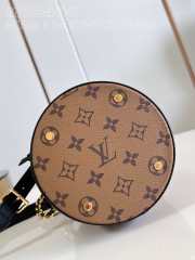 Uubags | Louis Vuitton M83480 Canoe bag brown/black 14x20.5x14cm - 5