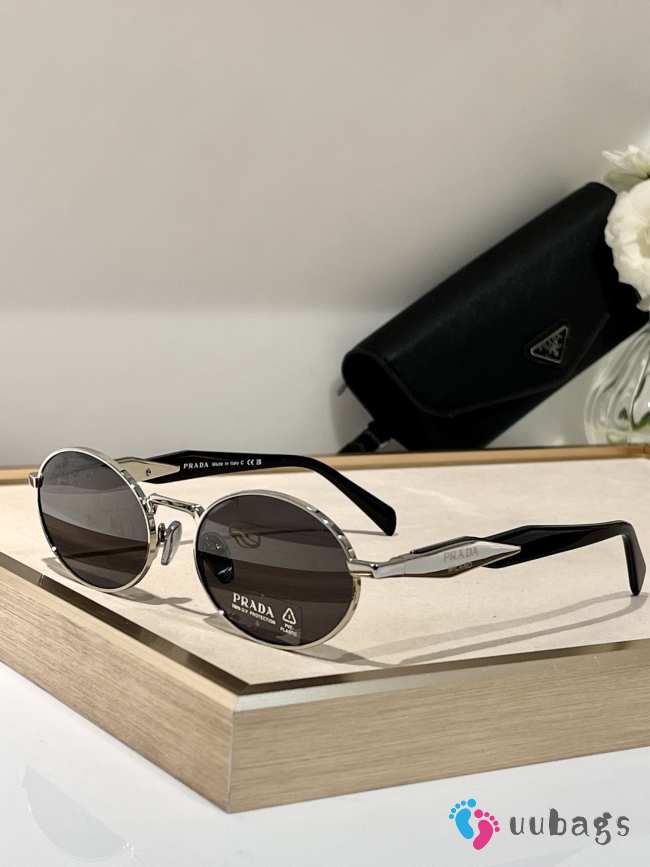 Uubags | Prada Sunglasses with Prada logo - 1