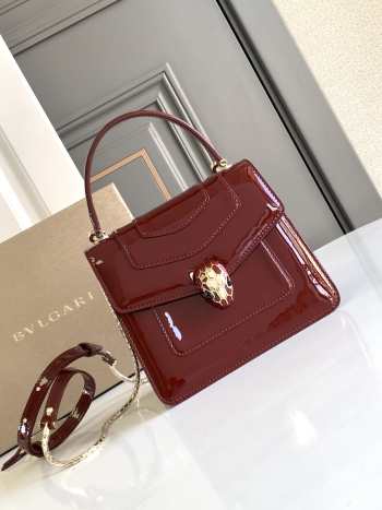 Uubags | Bvlgari Small Serpenti Forever bag in red with patent leather 18x15x9.5cm