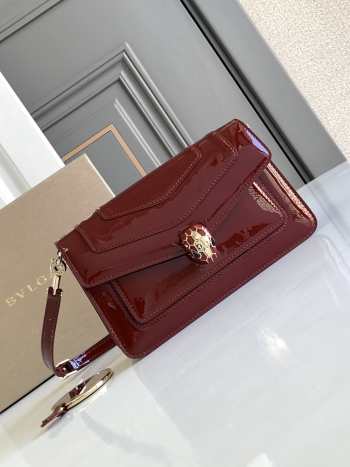 Uubags | Bvlgari Serpenti Forever bag in red with patent leather 22x15x4.5cm