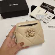 Uubags | Chanel 19 Coin Purse With Zipper Cream 9.5x10.5x2.5cm - 1