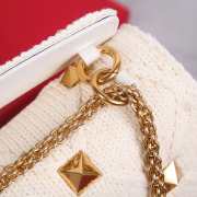 Uubags | Valentino Garavani Roman Stud Chain Linked Knit Tote Bag White 25x7x15cm - 3