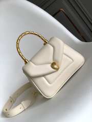 Uubags | Bvlgari Serpenti Reverse Top Handle White 20x14x10cm - 1