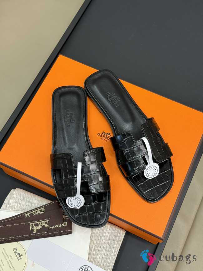 Uubags | Hermes Oasis Sandal In Black Crocodile - 1