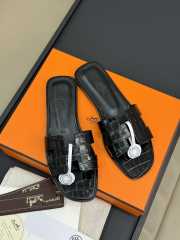 Uubags | Hermes Oasis Sandal In Black Crocodile - 1