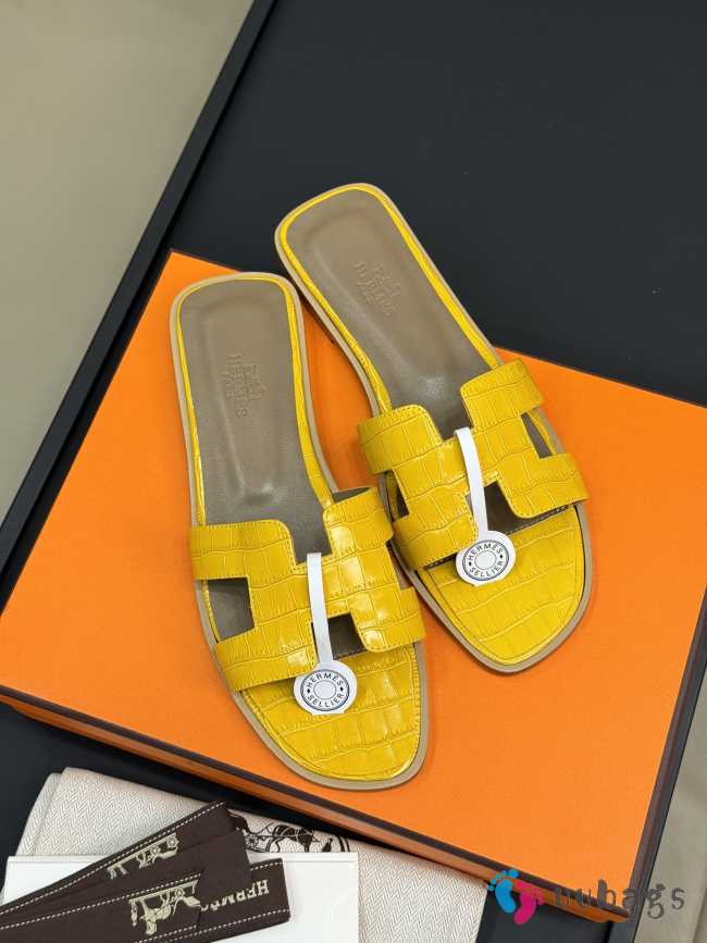 Uubags | Hermes Oasis Sandal In Yellow Crocodile - 1