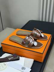 Uubags | Hermes Oasis Sandal In Brown Crocodile - 2