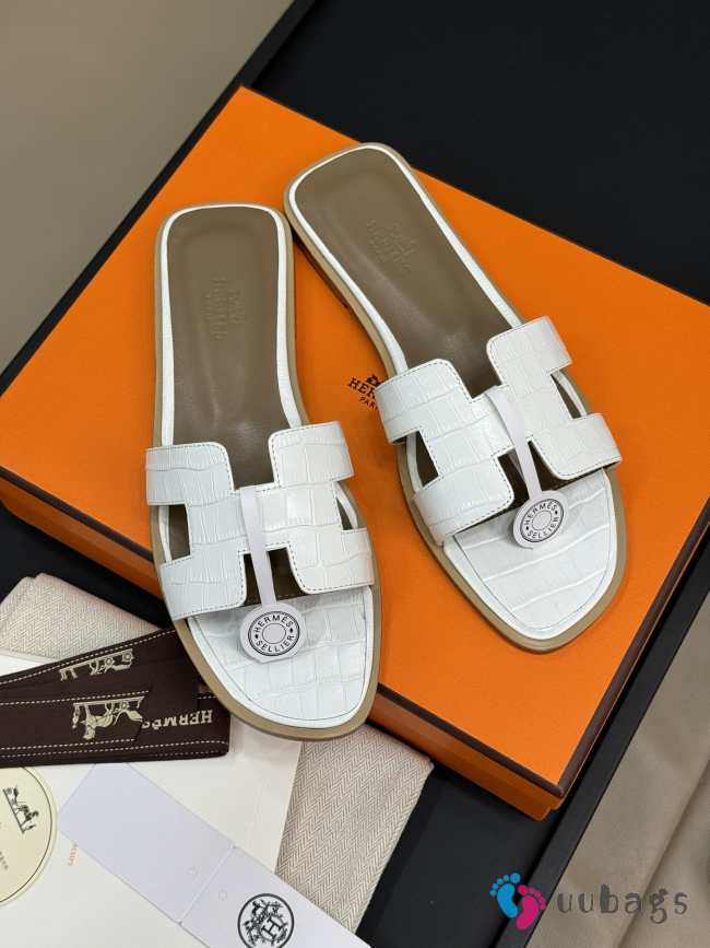 Uubags | Hermes Oasis Sandal In White Crocodile - 1