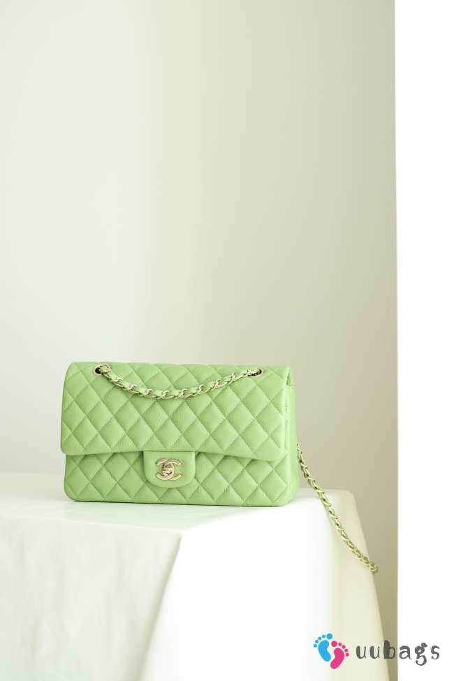 Chanel flap bag medium in green caviar leather with light gold buckle 25cm - 1