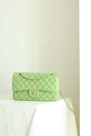 Chanel flap bag medium in green caviar leather with light gold buckle 25cm - 1