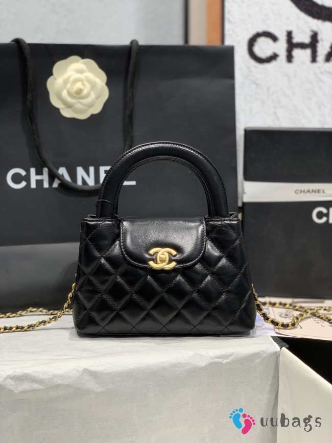 Chanel Clutch With Chain Shiny Aged Calfskin & Gold-Tone Metal Black 13x19x7cm - 1