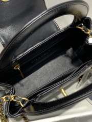 Chanel Clutch With Chain Shiny Aged Calfskin & Gold-Tone Metal Black 13x19x7cm - 2