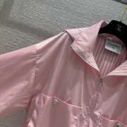 Uubags | Chanel Windbreaker jacket in pink - 4