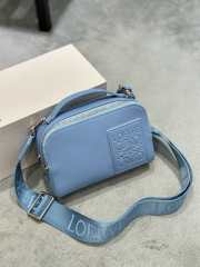 Uubags | Loewe Mini Camera Crossbody bag in satin calfskin blue 19x12.5x6.5cm - 1