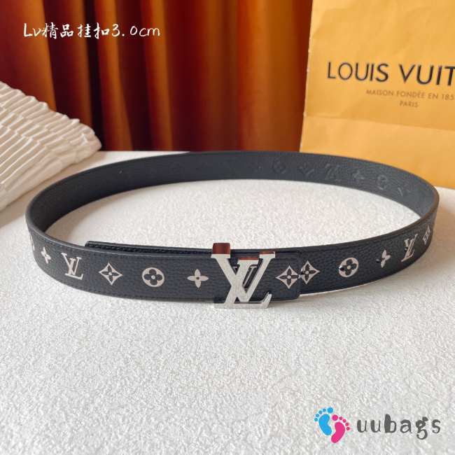 Uubags | Louis Vuitton M8386W LV Iconic 3cm Double-Sided Belt with silver buckle - 1