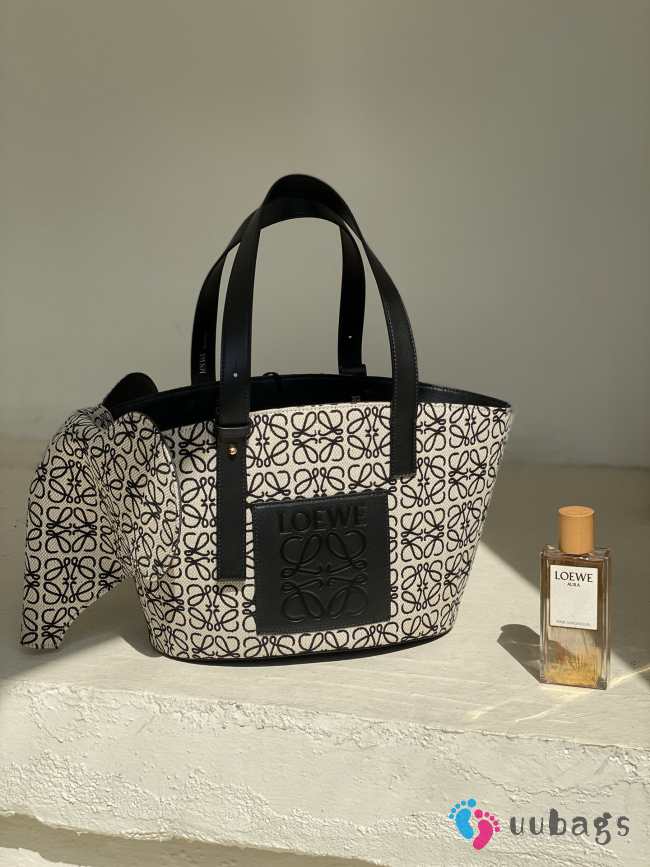 Uubags | Loewe Elephant Anagram Jacquard Tote Bag In Black 42x23x20cm - 1