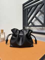 Uubags | Loewe Mini Flamenco clutch in nappa black calfskin 24x18x9cm - 4