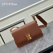 Uubags | Givenchy Medium 4G Crossbody bag in grained tan leather 22.5x14x8cm - 1