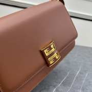 Uubags | Givenchy Medium 4G Crossbody bag in grained tan leather 22.5x14x8cm - 4