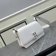 Uubags | Givenchy Medium 4G Crossbody bag in grained white leather 22.5x14x8cm - 5