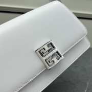 Uubags | Givenchy Medium 4G Crossbody bag in grained white leather 22.5x14x8cm - 2