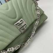 Uubags | Givenchy small 4G Soft bag in quilted leather green 25x14x7cm - 2