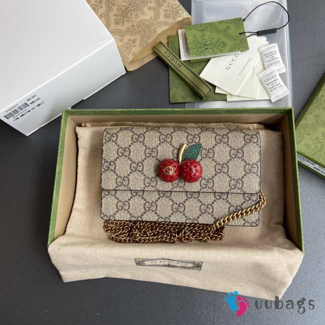 Uubags | Gucci GG Supreme Mini Bag With Cherries 16.5x10x4cm - 1