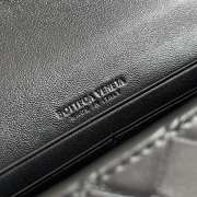 Uubags | Bottega Veneta Top handle Long Clutch Andiamo With Handle In Black 13x31x3cm - 2