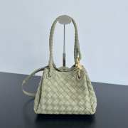 Uubags | Bottega Veneta Small Andiamo Parachute Bag In Travertine 21x17x16.5cm - 1