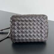 Uubags | Bottega Veneta Small Andiamo Parachute Bag In Fondant 21x17x16.5cm - 6