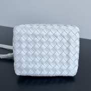 Uubags | Bottega Veneta Small Andiamo Parachute Bag In White 21x17x16.5cm - 5