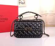 Uubags Valentino Garavani Rockstud Spike chain bag in black supple lambskin Nappa 20x11.5x5cm - 1