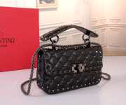 Uubags Valentino Garavani Rockstud Spike chain bag in black supple lambskin Nappa 20x11.5x5cm - 5