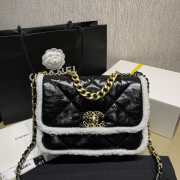 Uubags | Chanel 19 Flap Bag Quilted Shiny Crumpled Calfskin and Shearling 26cm - 2